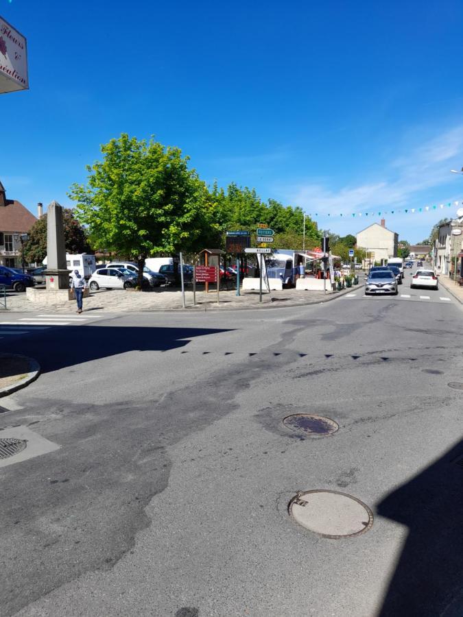 Maison En Ville Avec Terrasse Ensoleillee Et Wi-Fi Magnac-Laval 外观 照片