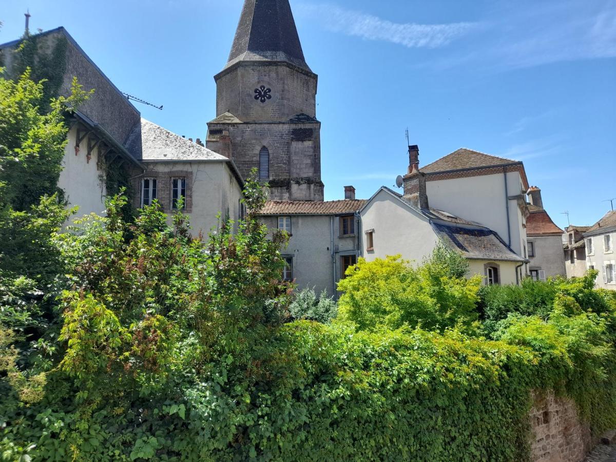 Maison En Ville Avec Terrasse Ensoleillee Et Wi-Fi Magnac-Laval 外观 照片