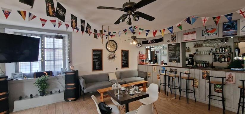Maison En Ville Avec Terrasse Ensoleillee Et Wi-Fi Magnac-Laval 外观 照片